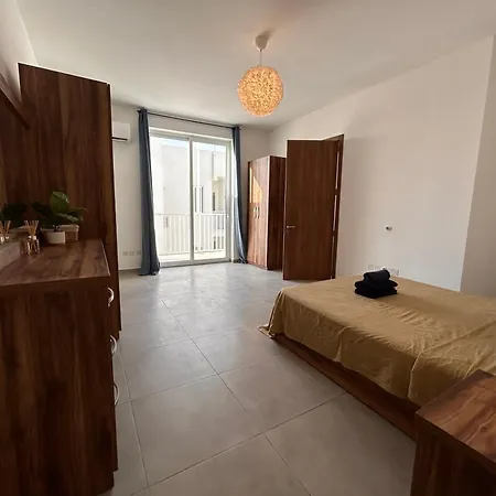 Qawra Penthouse - Spacious Sleeps 5 St. Paul's Bay Exterior photo