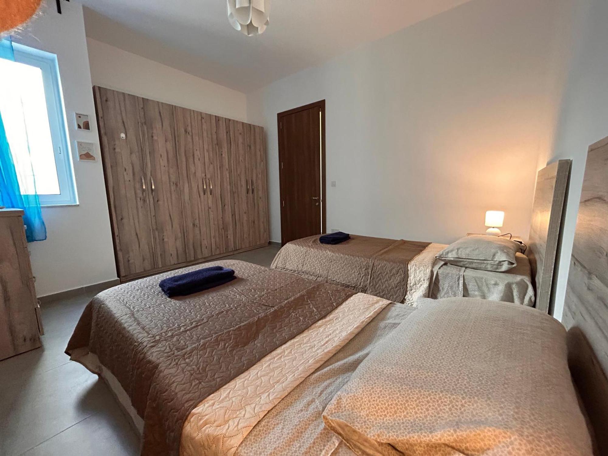 Apartment Qawra Penthouse - Spacious Sleeps 5