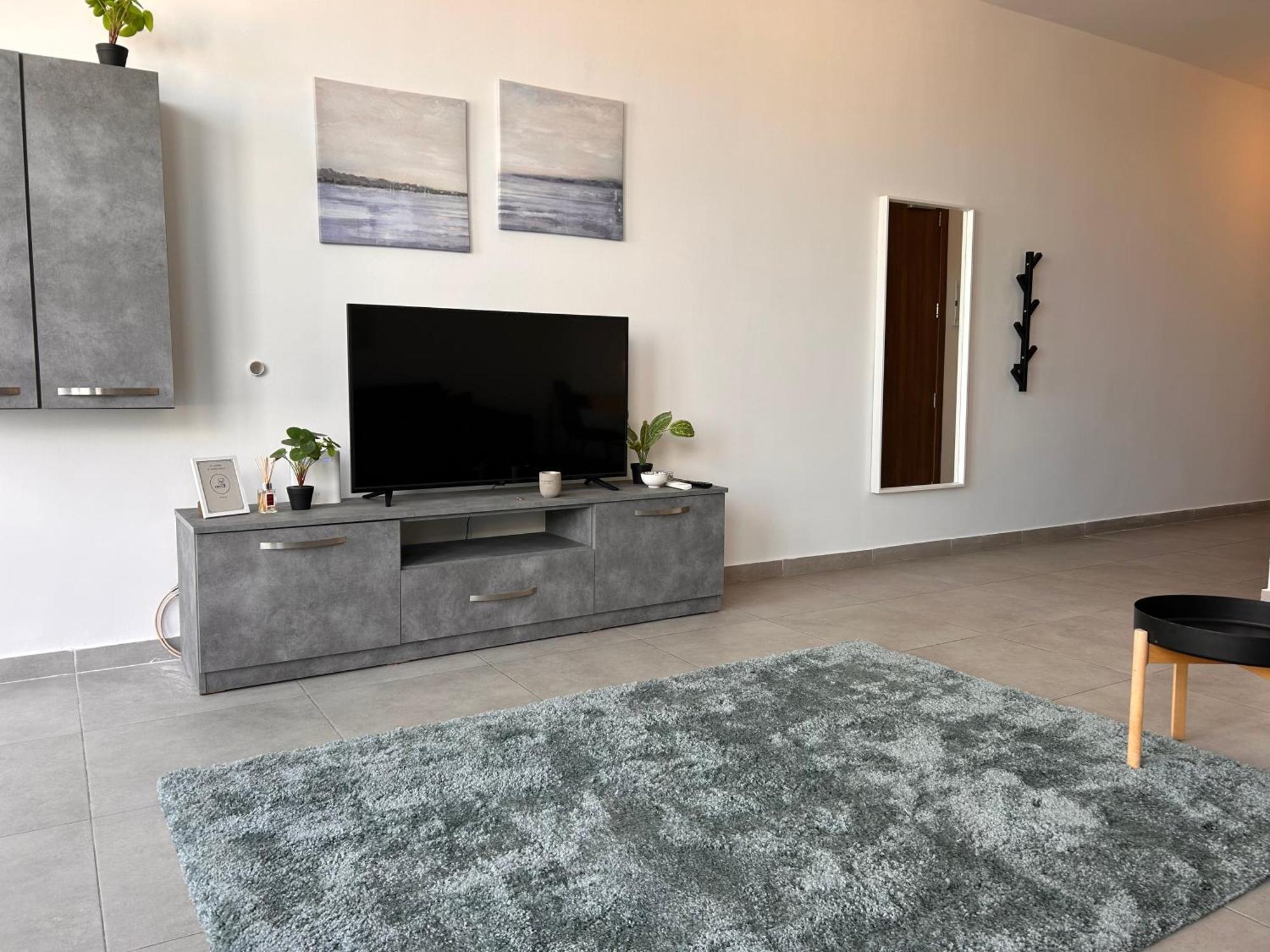 Qawra Penthouse - Spacious Sleeps 5 St. Paul's Bay